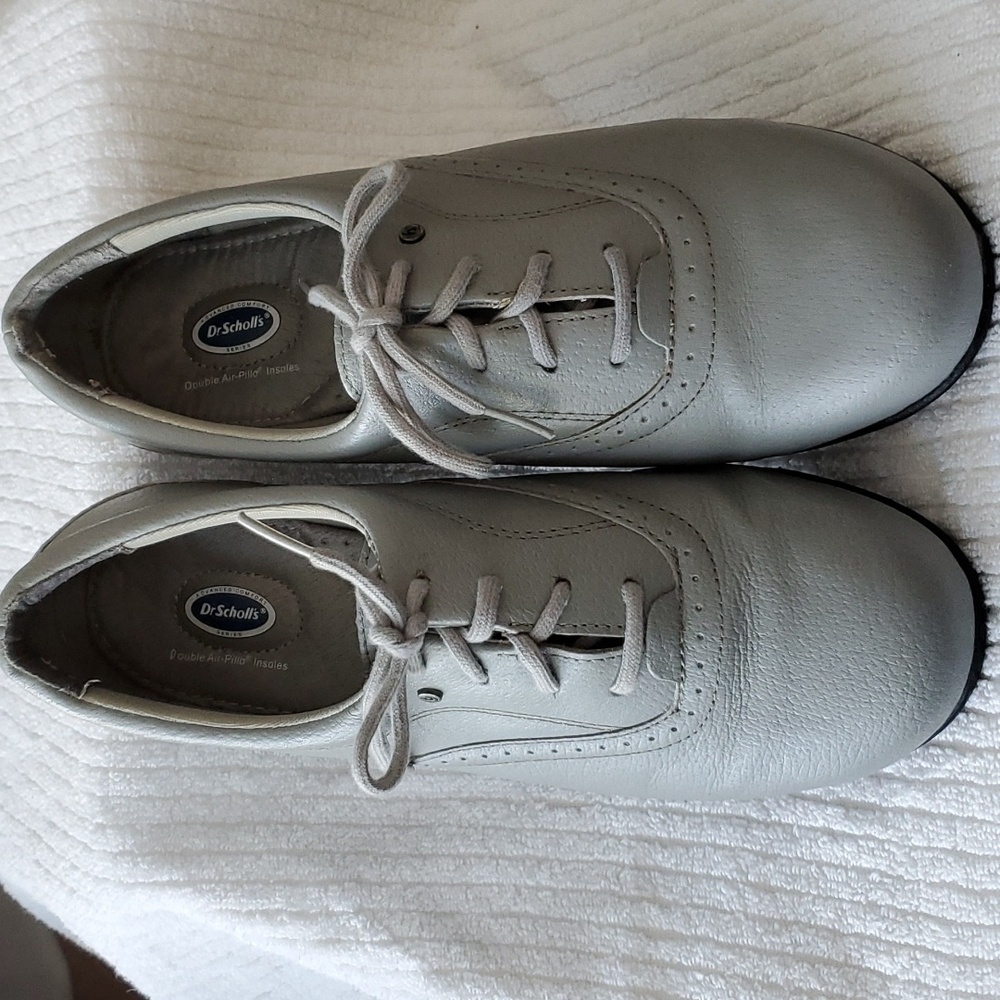 DR SCHOLLS GRAY WOMENS SIZE 10 LEATHER SHOES